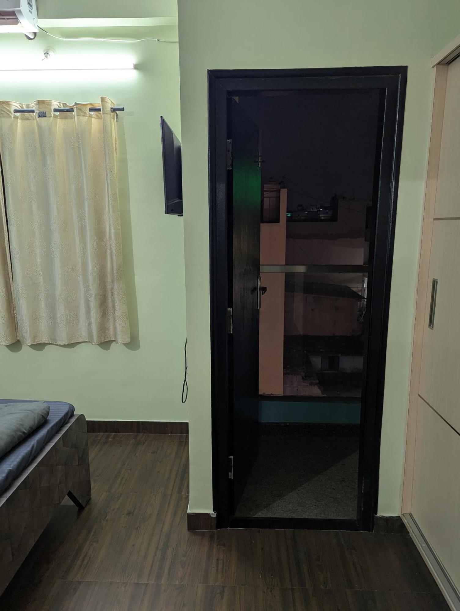 Hotel Mahaveer Bhavan Comforts Bangalore Exterior photo