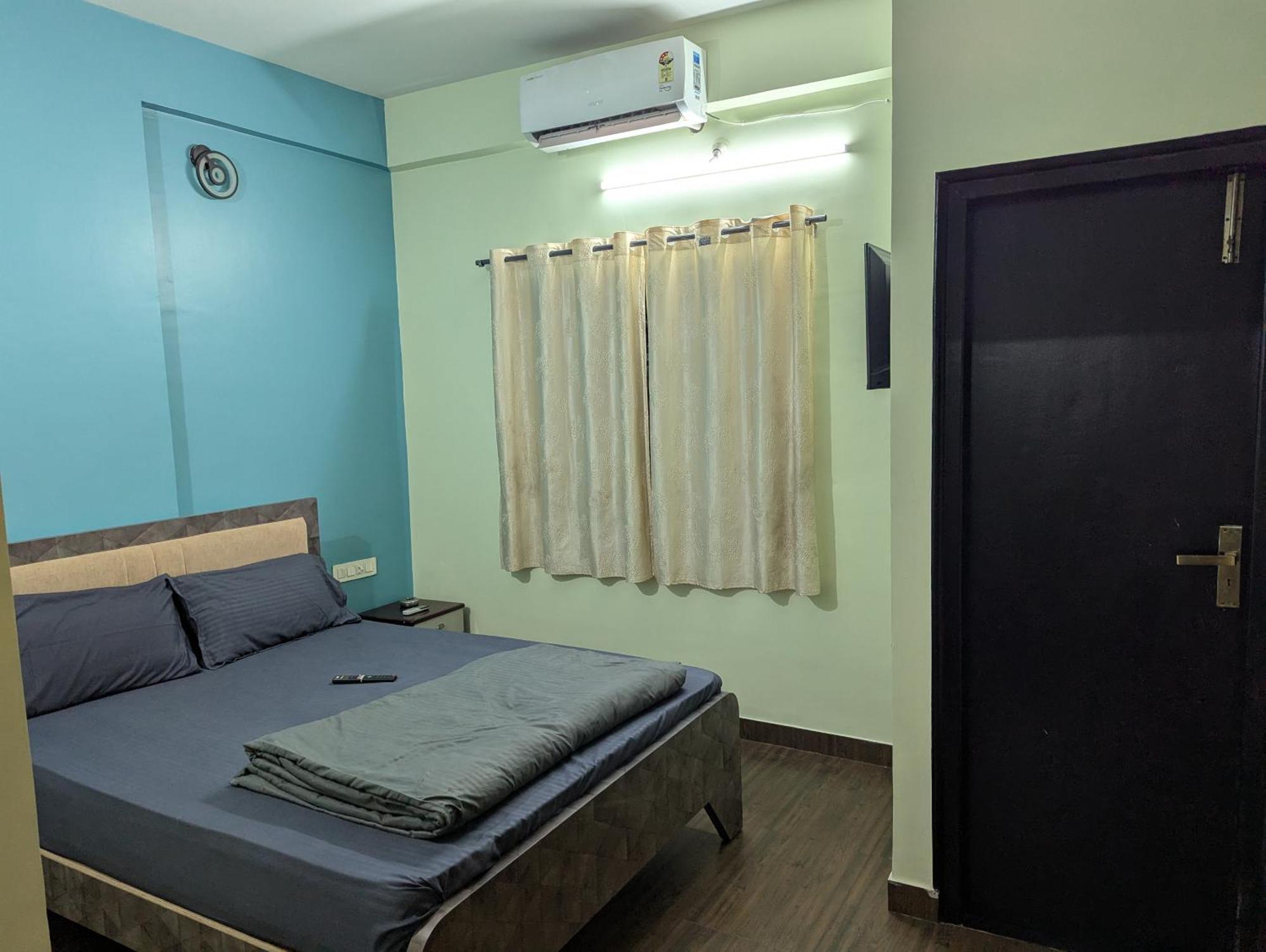 Hotel Mahaveer Bhavan Comforts Bangalore Exterior photo