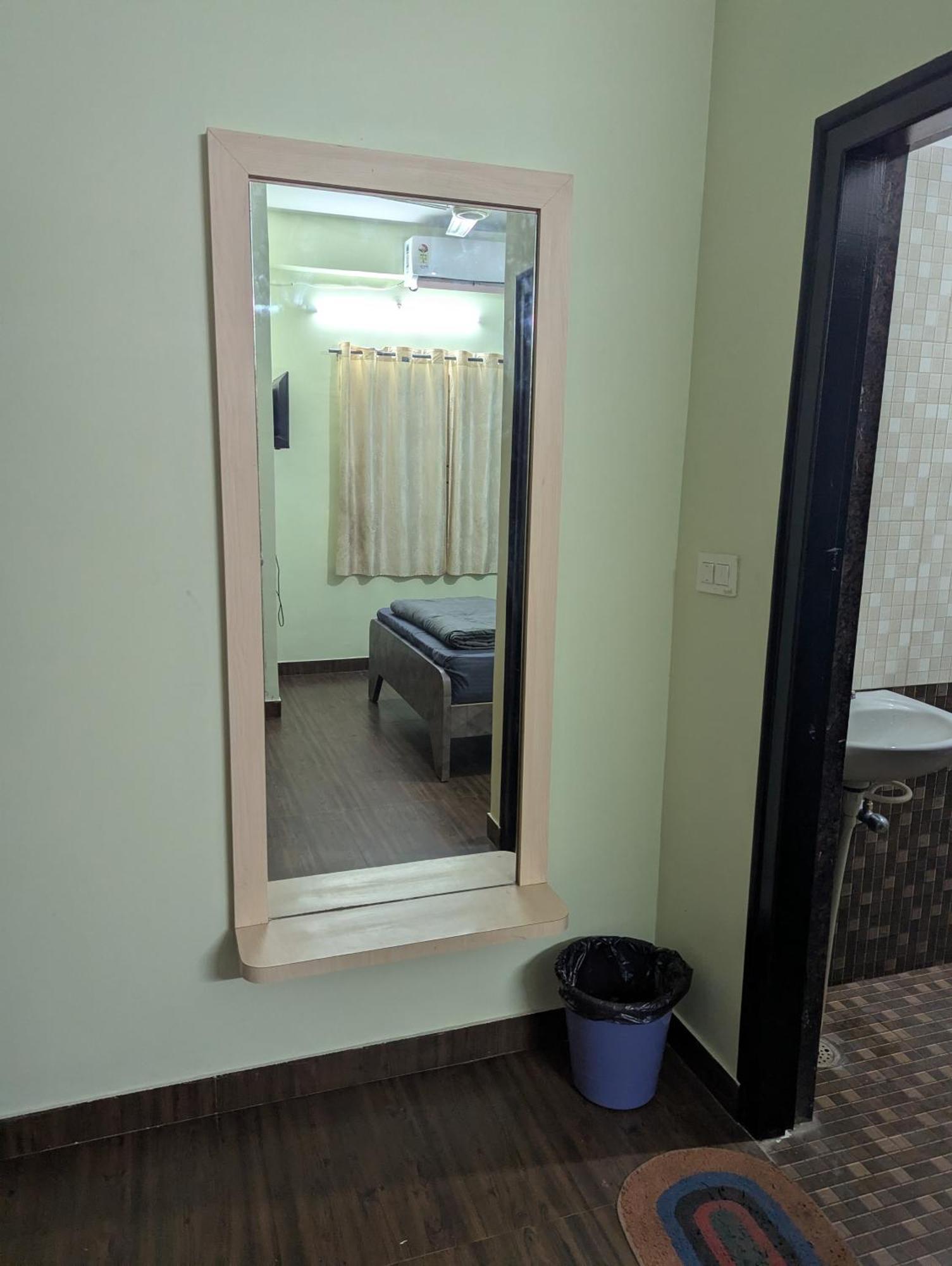 Hotel Mahaveer Bhavan Comforts Bangalore Exterior photo