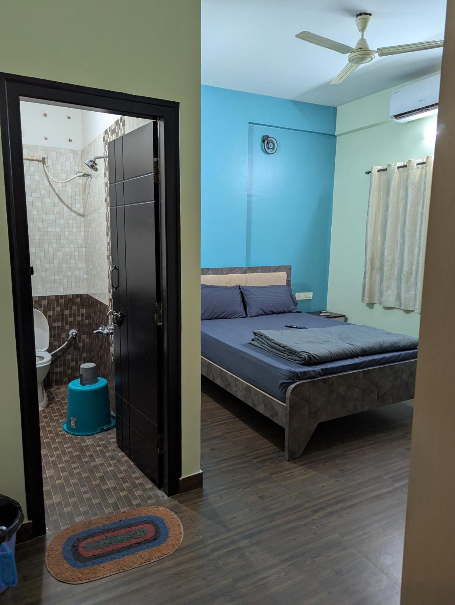 Hotel Mahaveer Bhavan Comforts Bangalore Exterior photo